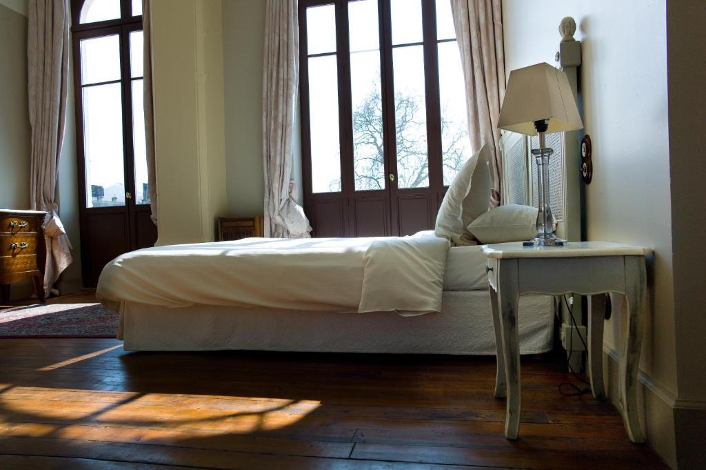 Hostellerie Du Coq D'Or Jonzac Cameră foto