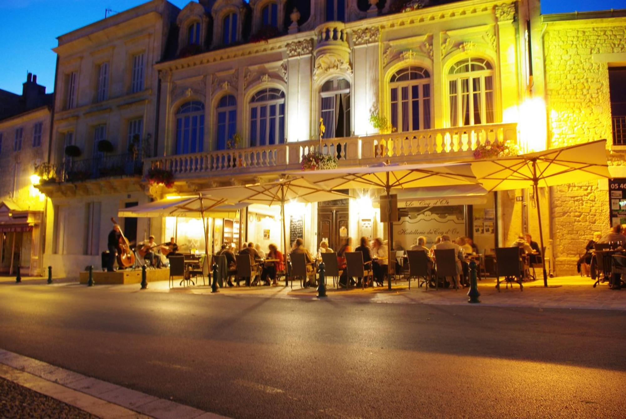 Hostellerie Du Coq D'Or Jonzac Exterior foto